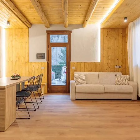 Apartment Boutique Alpine Two-bedroom By Supastays Courmayeur