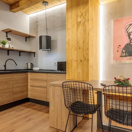 Boutique Alpine Two-bedroom By Supastays Apartment