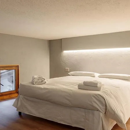 Boutique Alpine Two-bedroom By Supastays קורמאיור